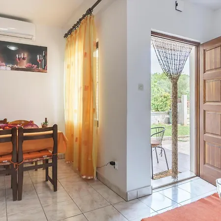 Apartamento Stunning In Marčana