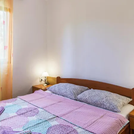 Apartment Stunning In Marcana