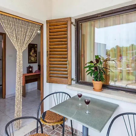 Apartmán 1 Bedroom Gorgeous In *